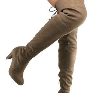 Over the knee boots 👢